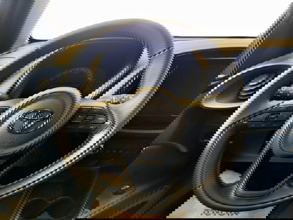 Toyota Aygo X nuova a Monza e Brianza (7)