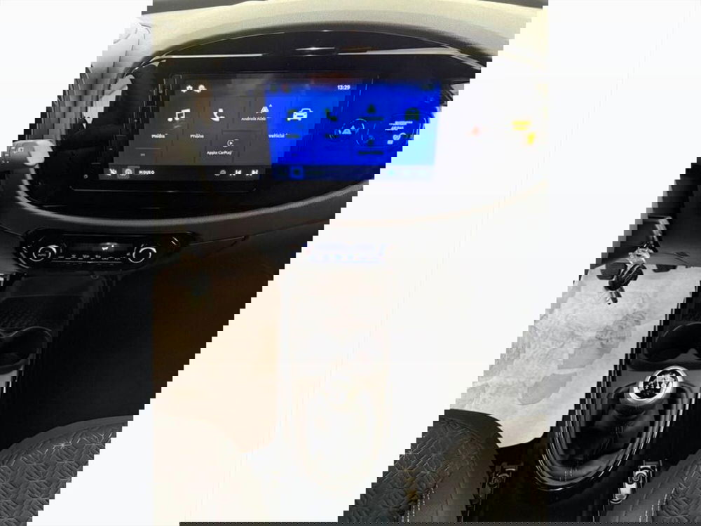 Toyota Aygo X nuova a Monza e Brianza (12)