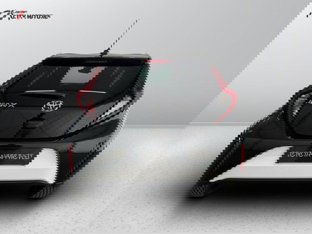 Toyota Aygo X nuova a Monza e Brianza (5)