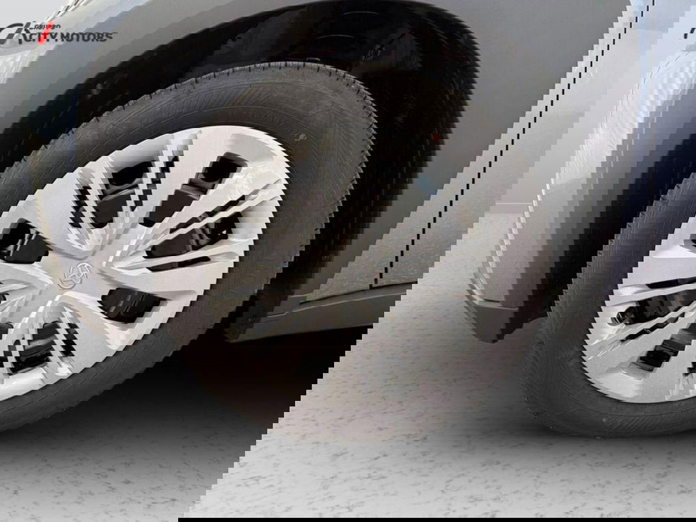 Toyota Aygo X nuova a Monza e Brianza (15)