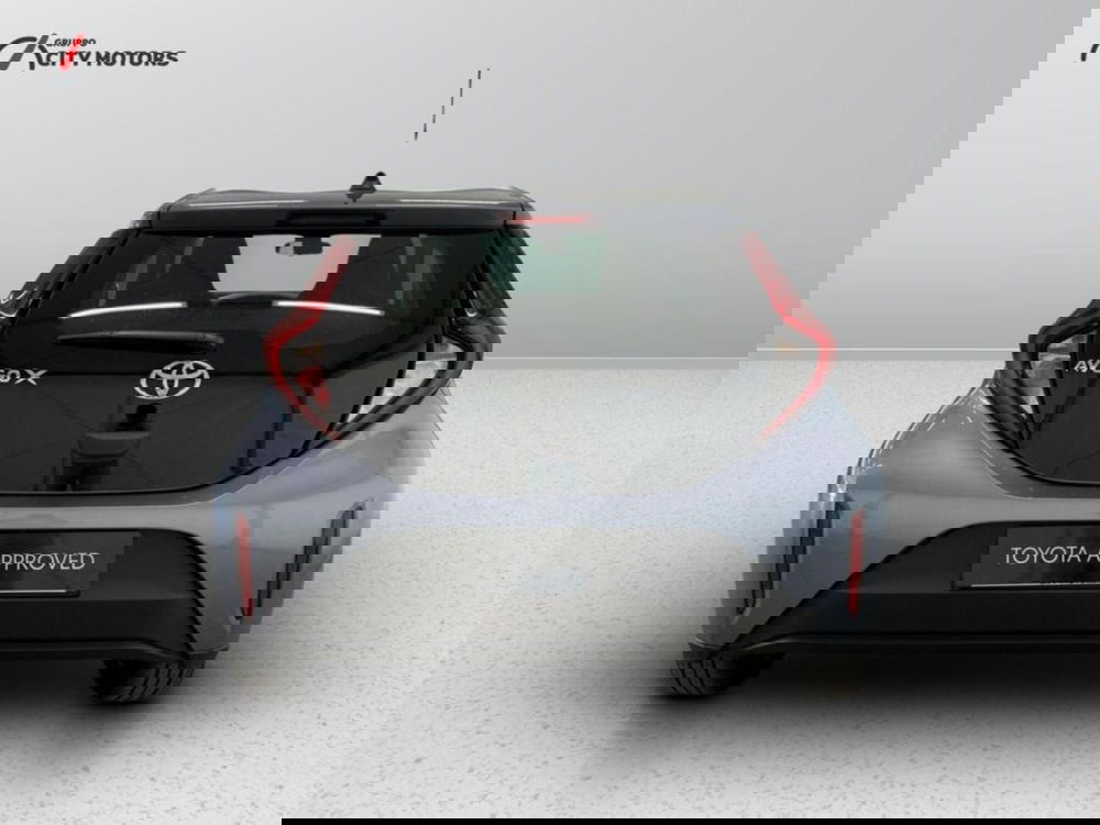Toyota Aygo X nuova a Monza e Brianza (5)