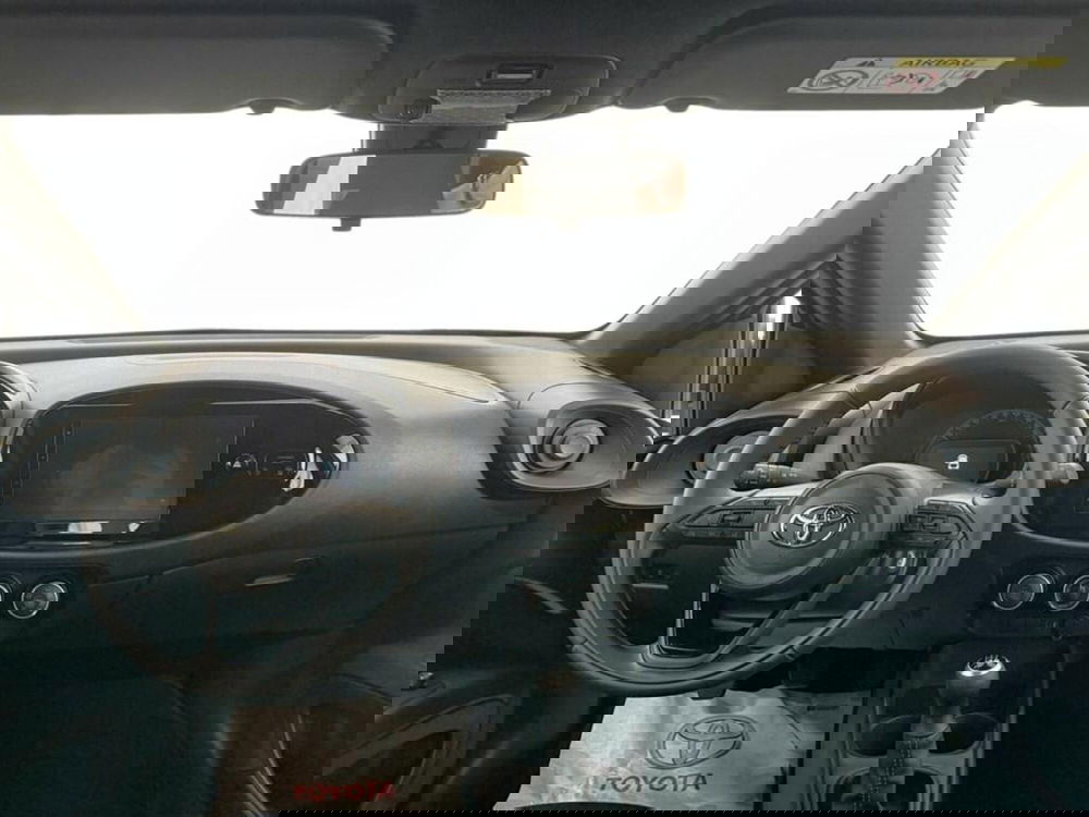 Toyota Aygo X nuova a Monza e Brianza (8)