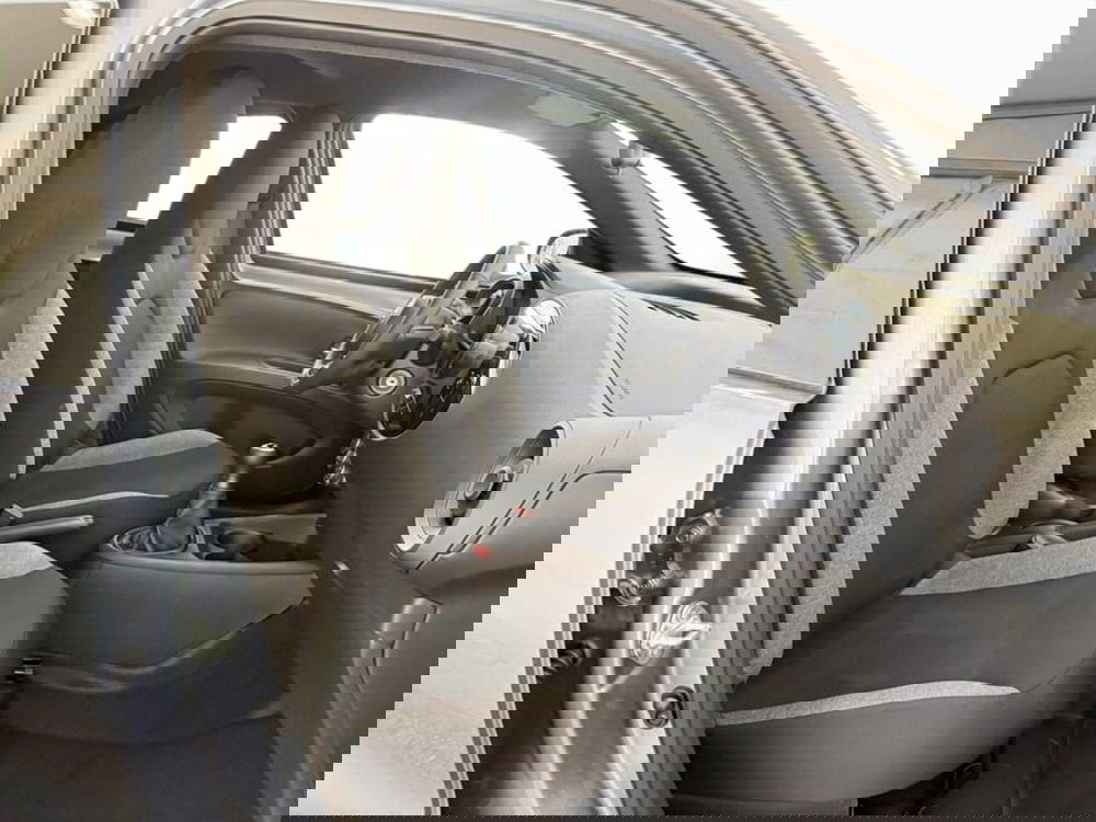 Toyota Aygo X nuova a Monza e Brianza (9)