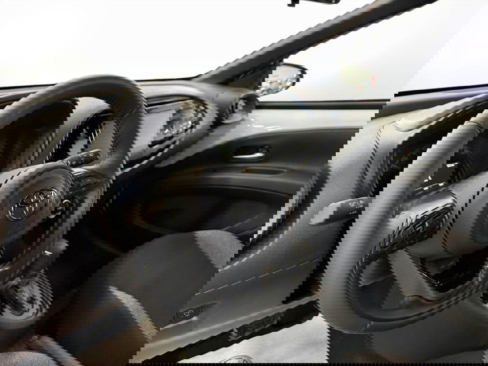 Toyota Aygo X nuova a Monza e Brianza (11)