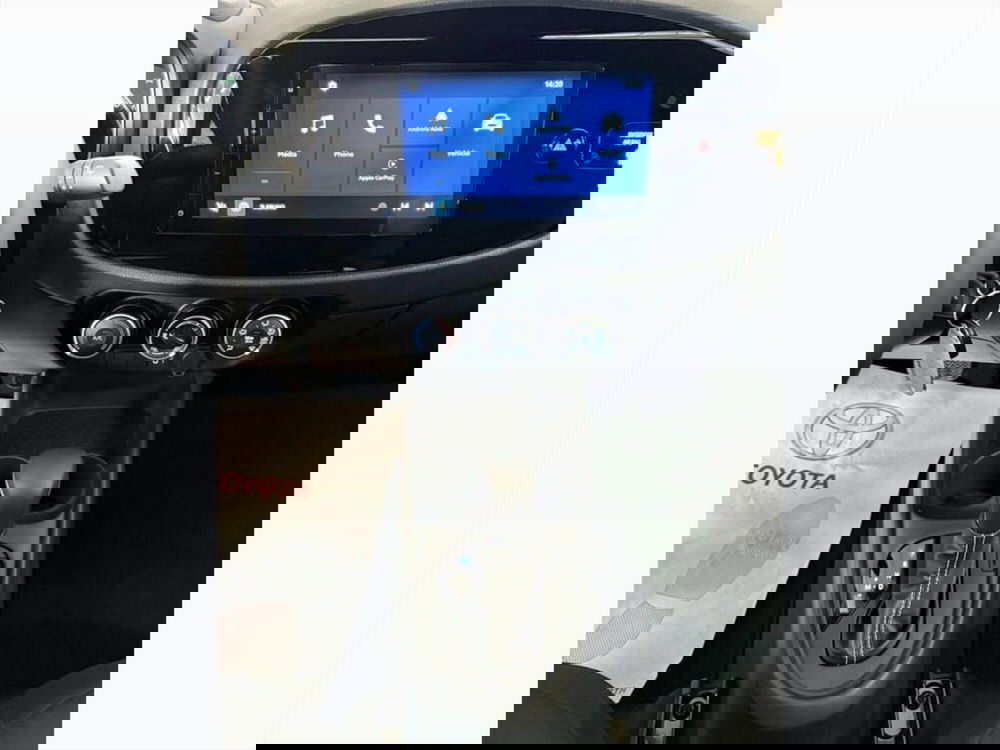 Toyota Aygo X nuova a Monza e Brianza (12)