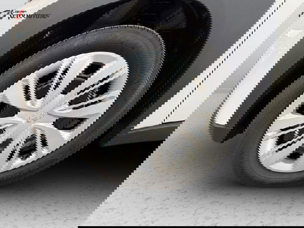 Toyota Aygo X nuova a Monza e Brianza (15)