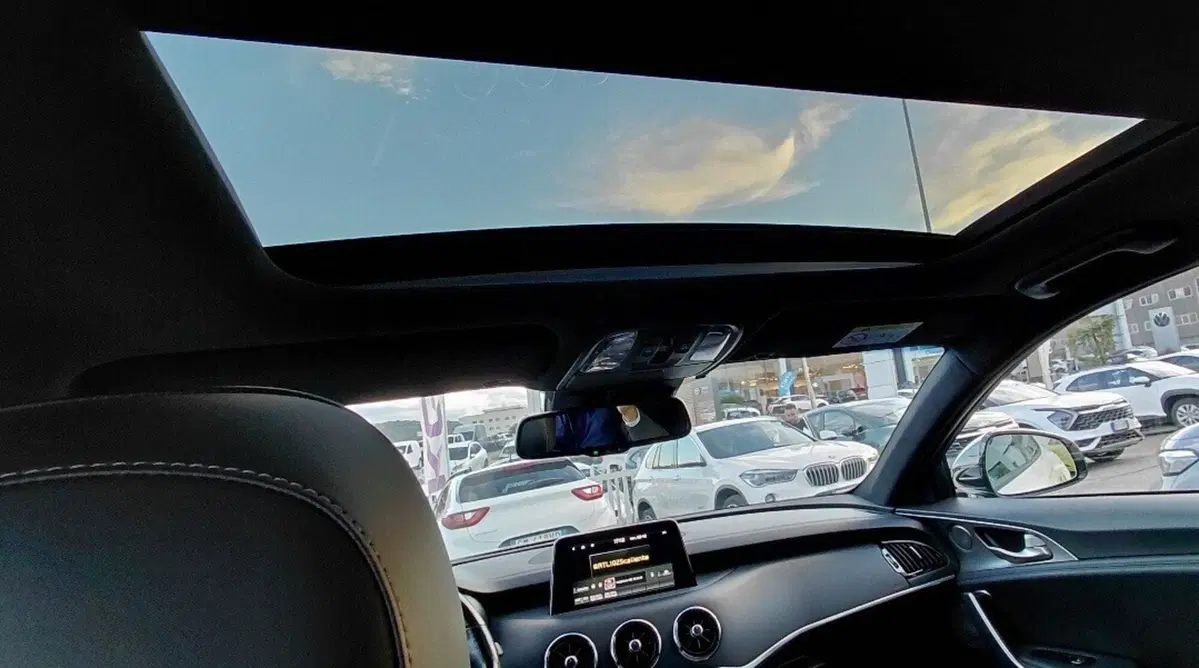 Kia Stinger usata a Cosenza (15)