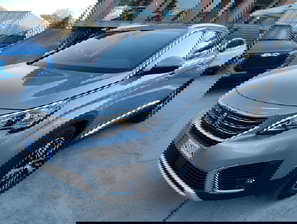 Peugeot 5008 usata a Asti