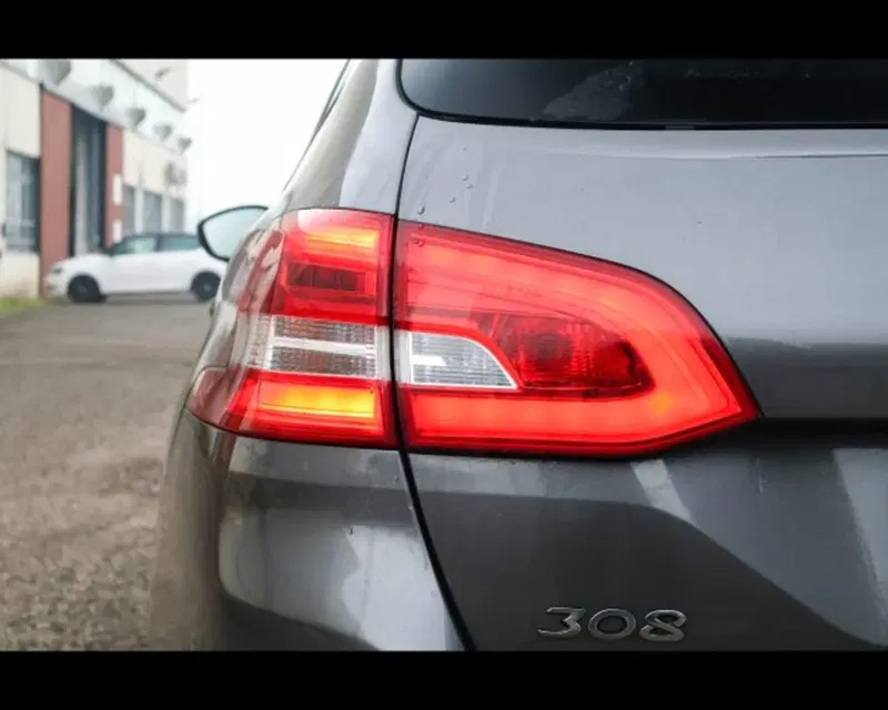 Peugeot 308 SW usata a Bologna (7)