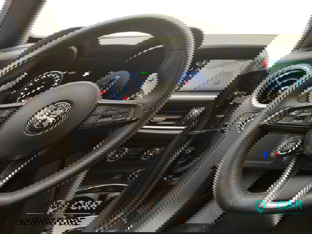 Alfa Romeo Stelvio usata a Como (19)