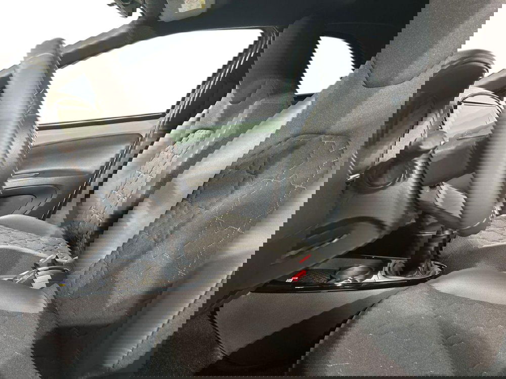 Toyota Aygo X nuova a Lecco (10)