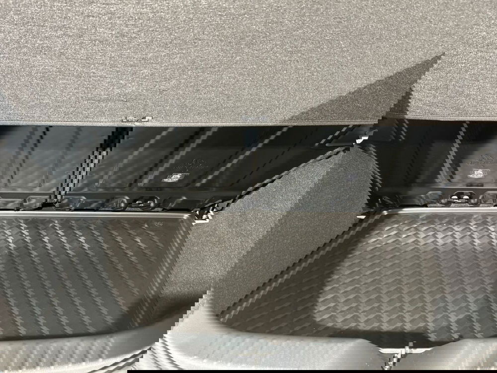 Toyota Aygo X nuova a Lecco (12)