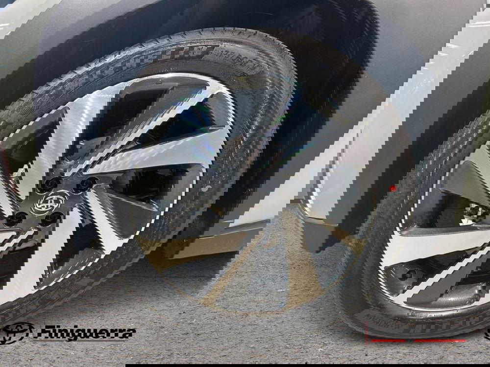 Toyota Aygo X nuova a Lecco (7)