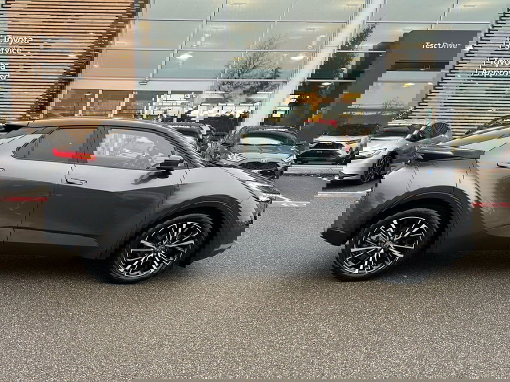 Toyota Toyota C-HR usata a Piacenza (8)