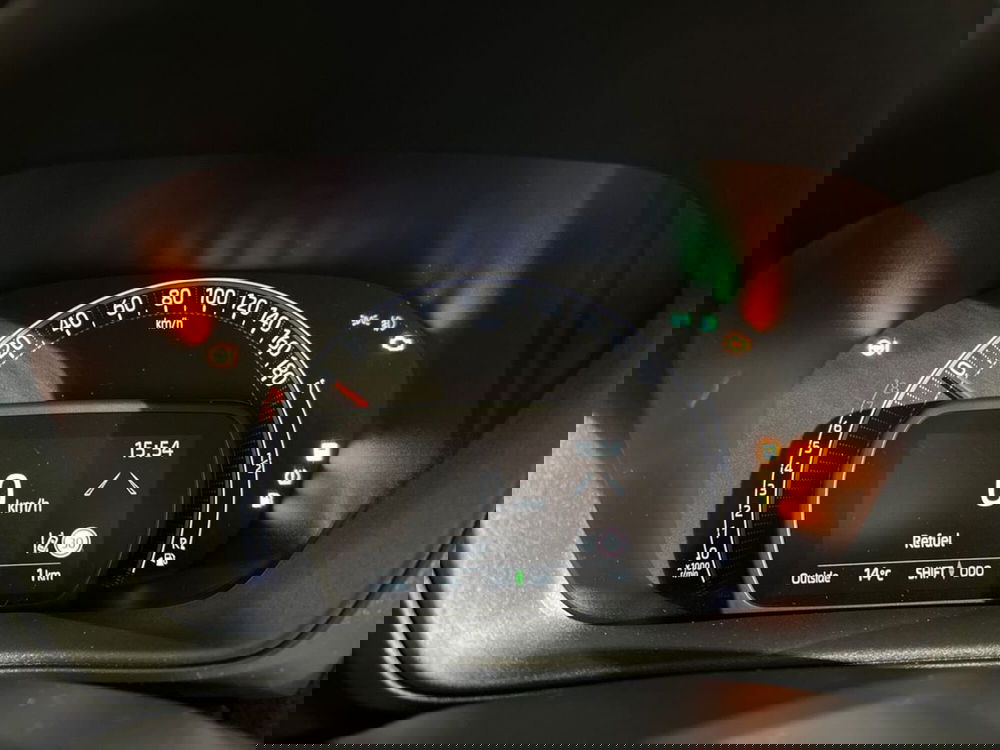 Toyota Aygo X nuova a Lecco (11)