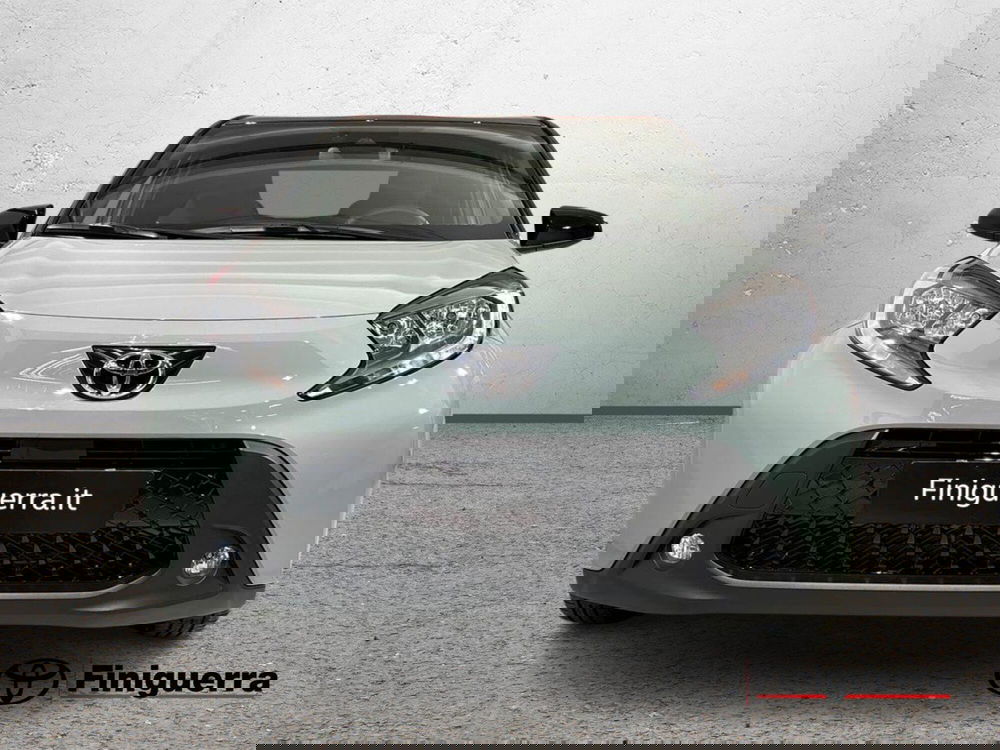 Toyota Aygo X nuova a Lecco (2)