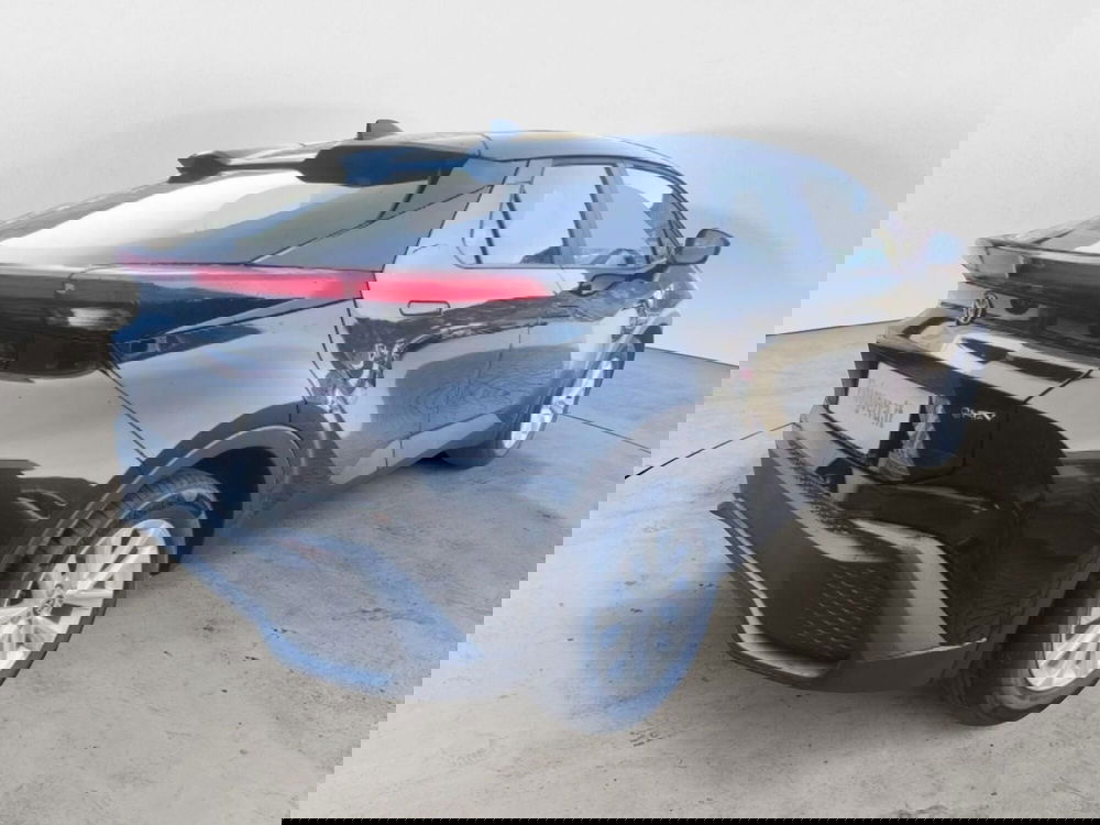 Toyota Toyota C-HR nuova a Lecco (6)