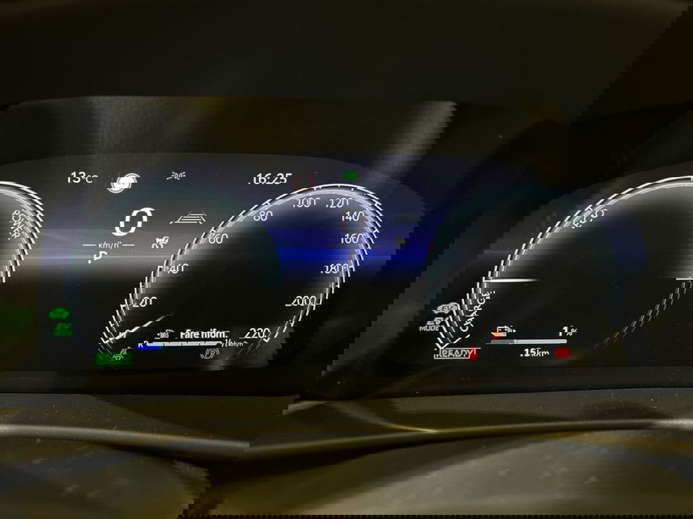 Toyota Toyota C-HR nuova a Lecco (9)