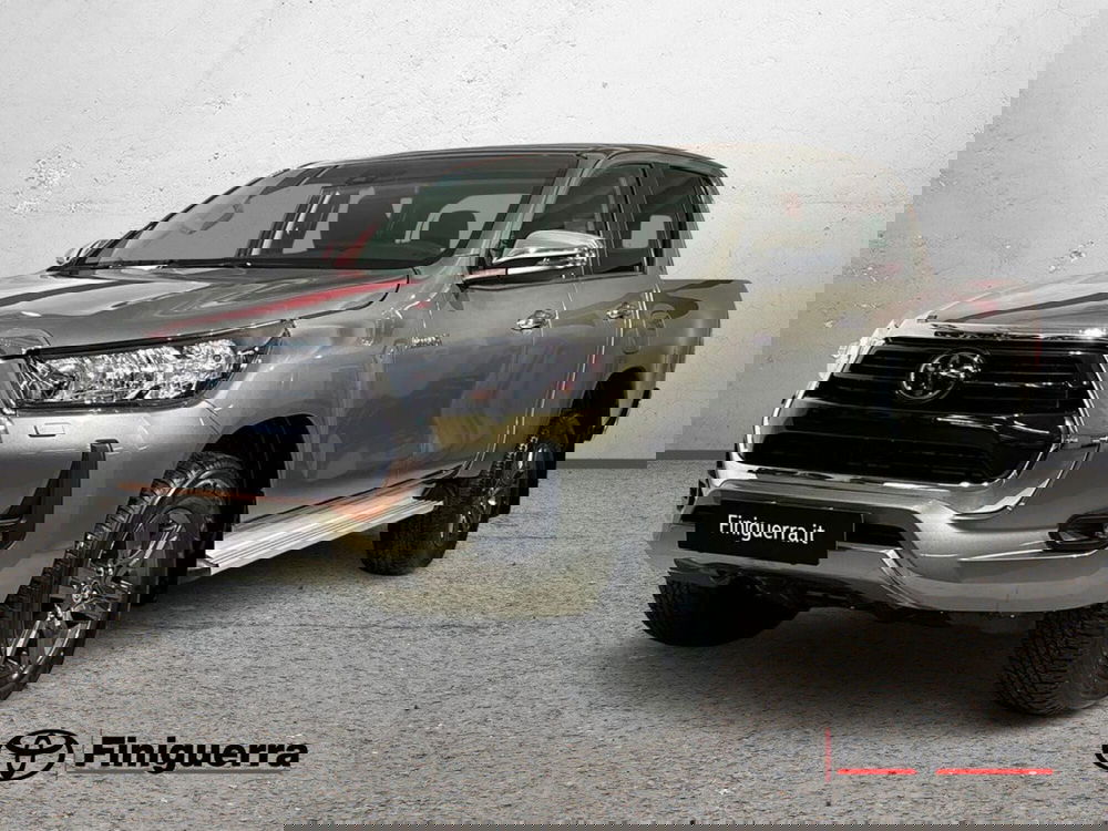 Toyota Hilux nuova a Lecco