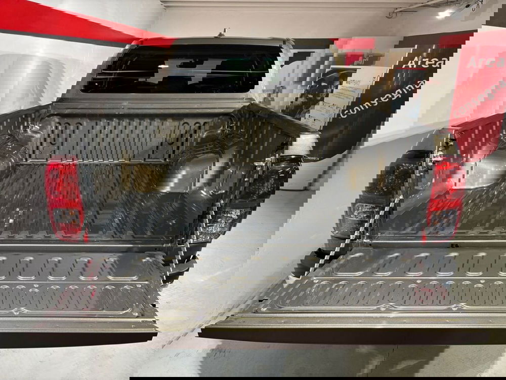 Toyota Hilux nuova a Lecco (12)