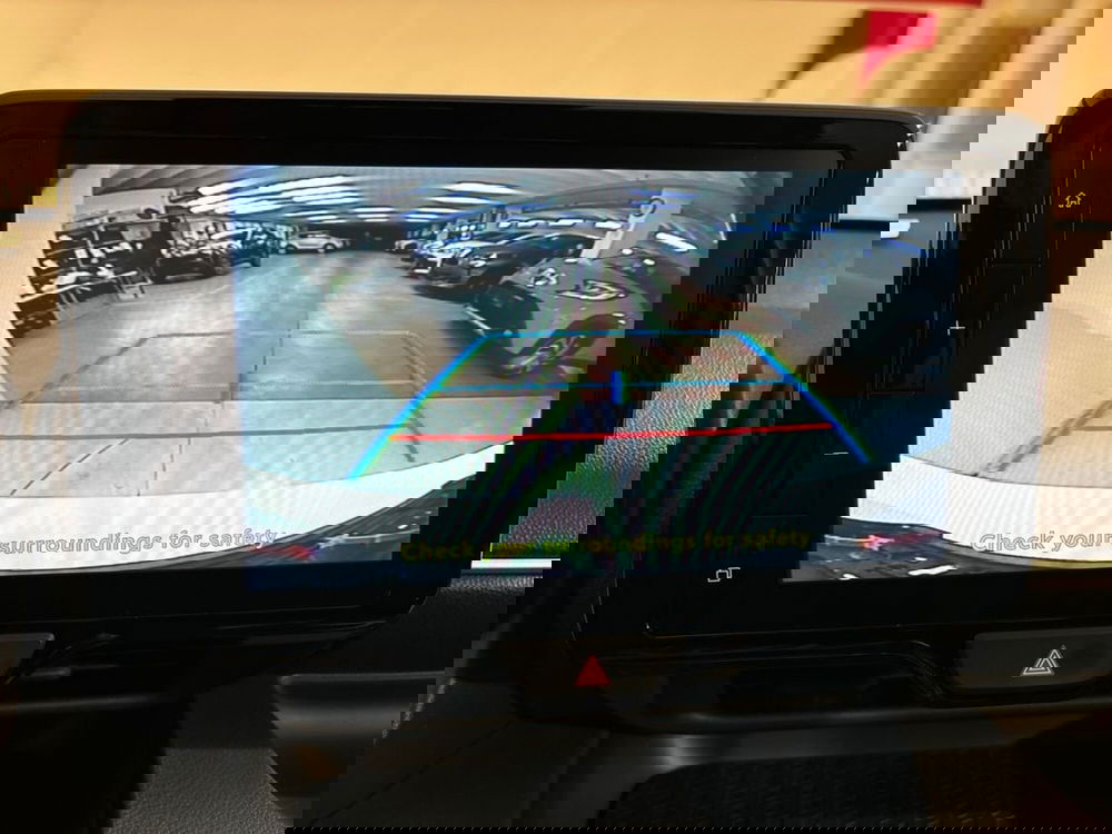 Toyota Yaris nuova a Lecco (15)