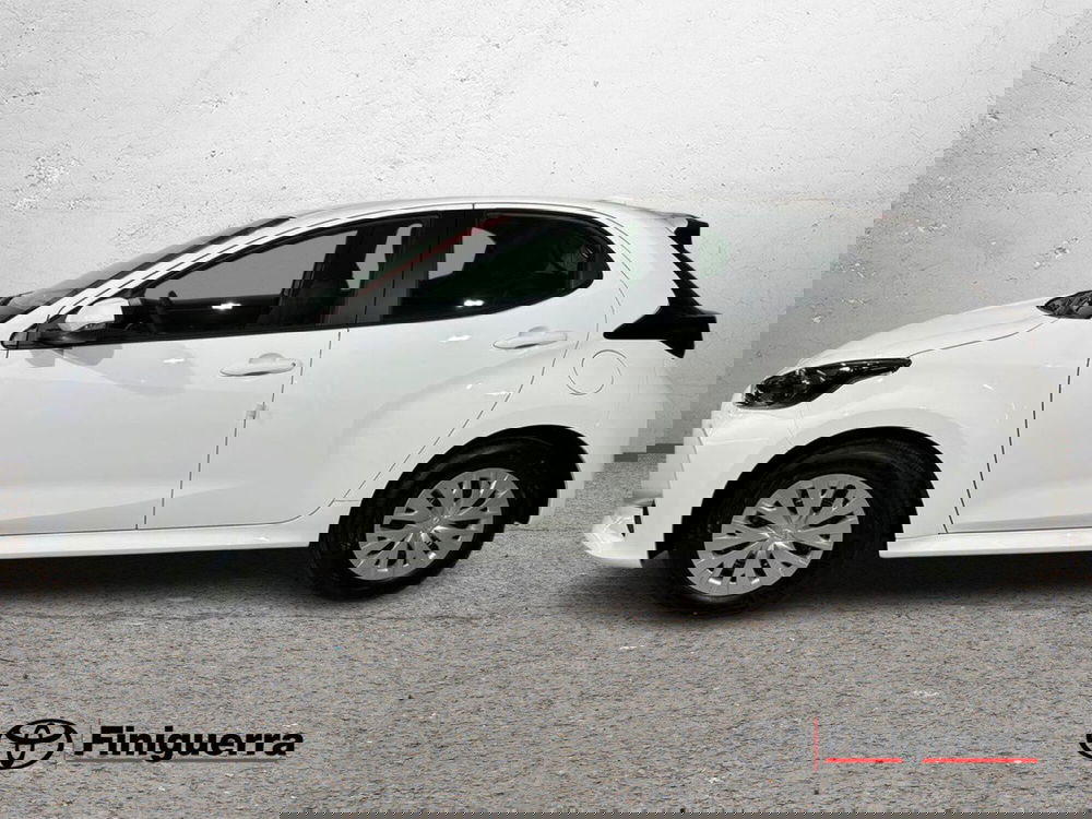 Toyota Yaris nuova a Lecco (6)