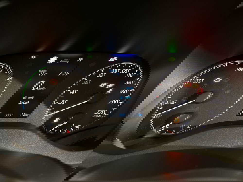 Toyota Yaris nuova a Lecco (9)