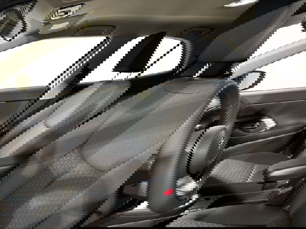 Toyota Yaris Cross nuova a Lecco (11)