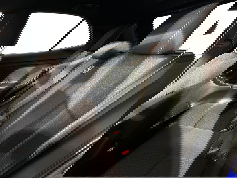 Toyota Yaris Cross nuova a Lecco (11)