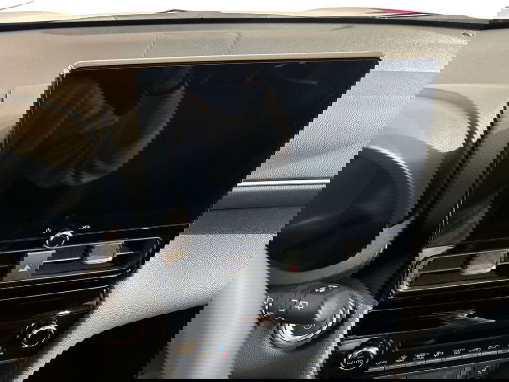 Toyota Yaris Cross nuova a Lecco (13)