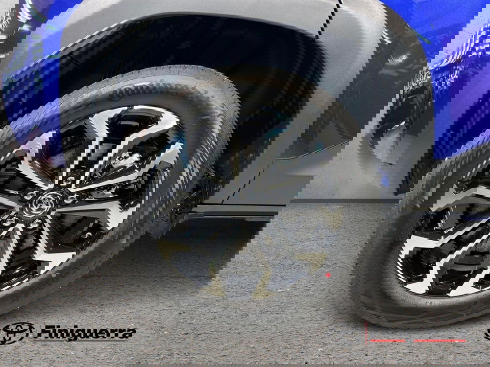 Toyota Yaris Cross nuova a Lecco (7)