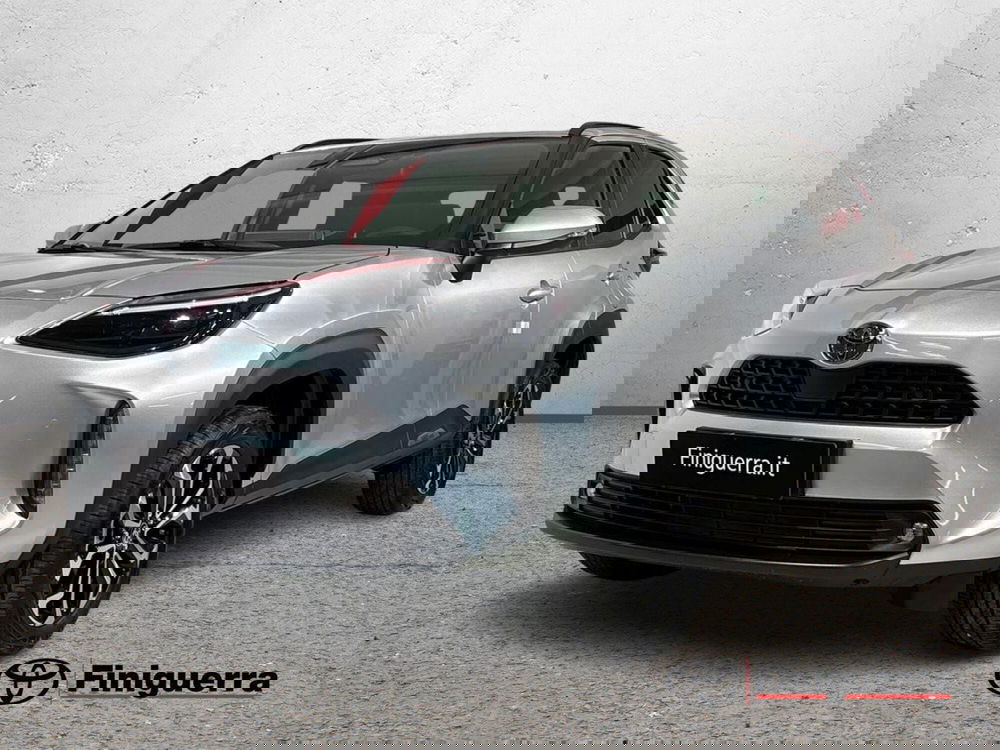 Toyota Yaris Cross nuova a Lecco