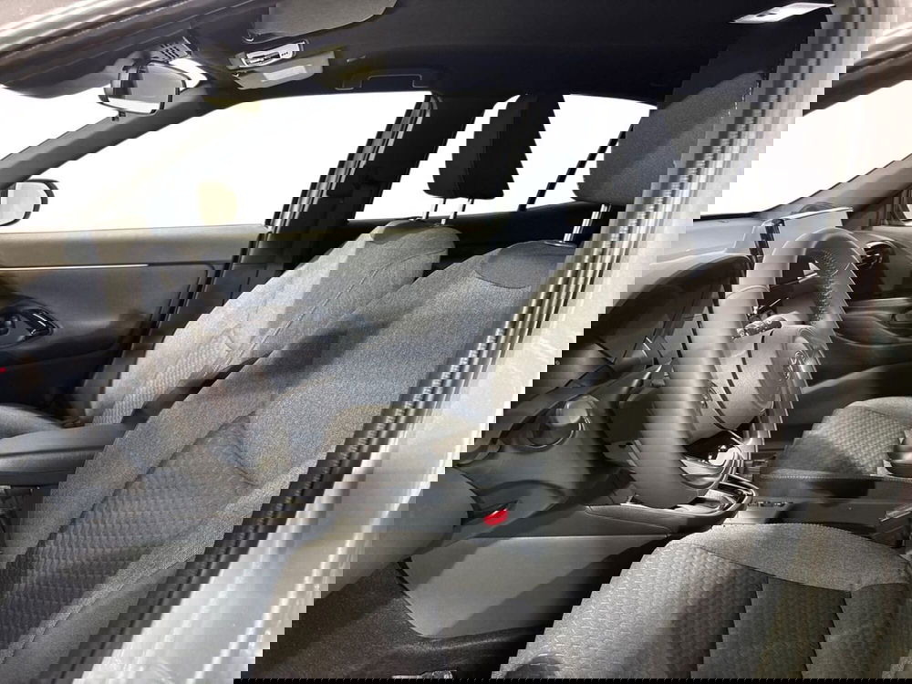 Toyota Yaris Cross nuova a Lecco (10)