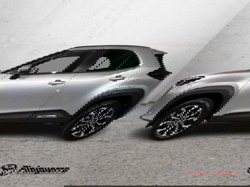 Toyota Yaris Cross nuova a Lecco (6)