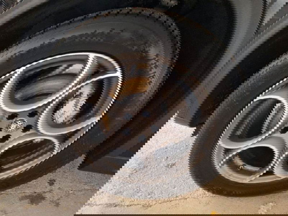 Alfa Romeo Stelvio usata a Potenza (20)