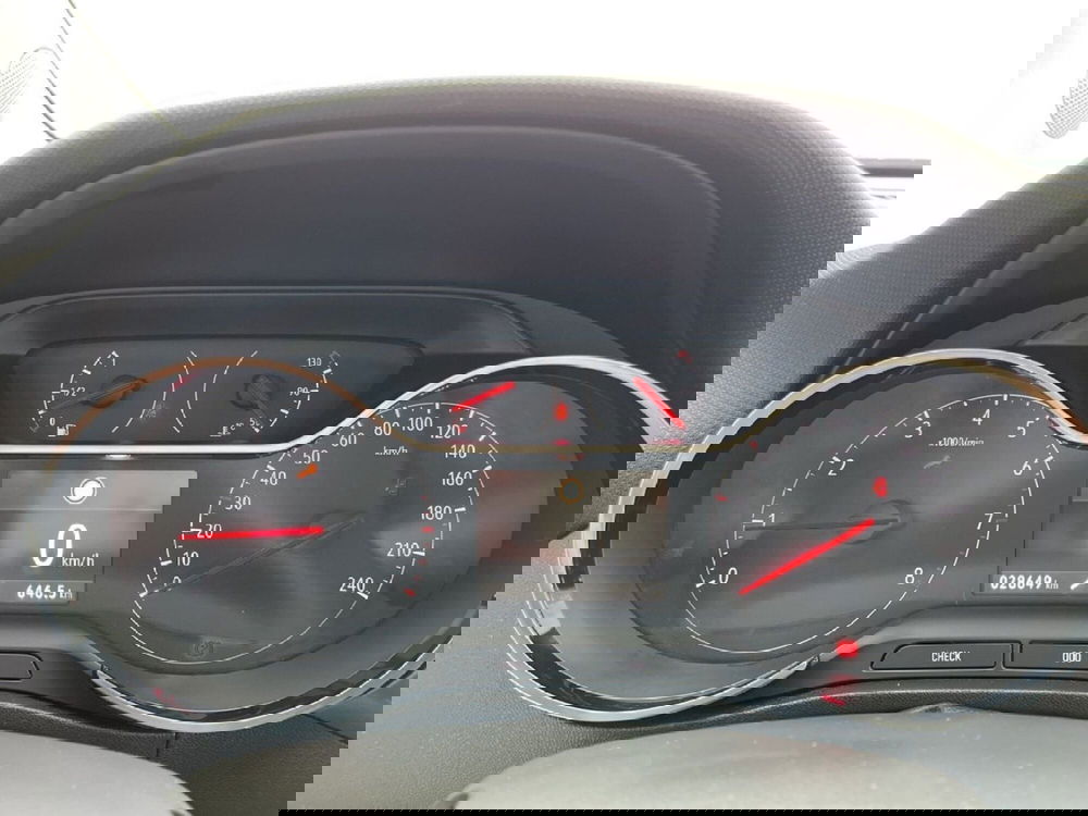 Opel Crossland X usata a Torino (15)