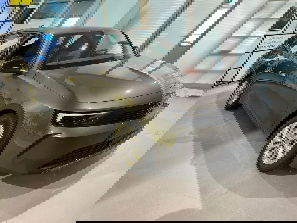 Opel Astra Station Wagon nuova a Milano (3)