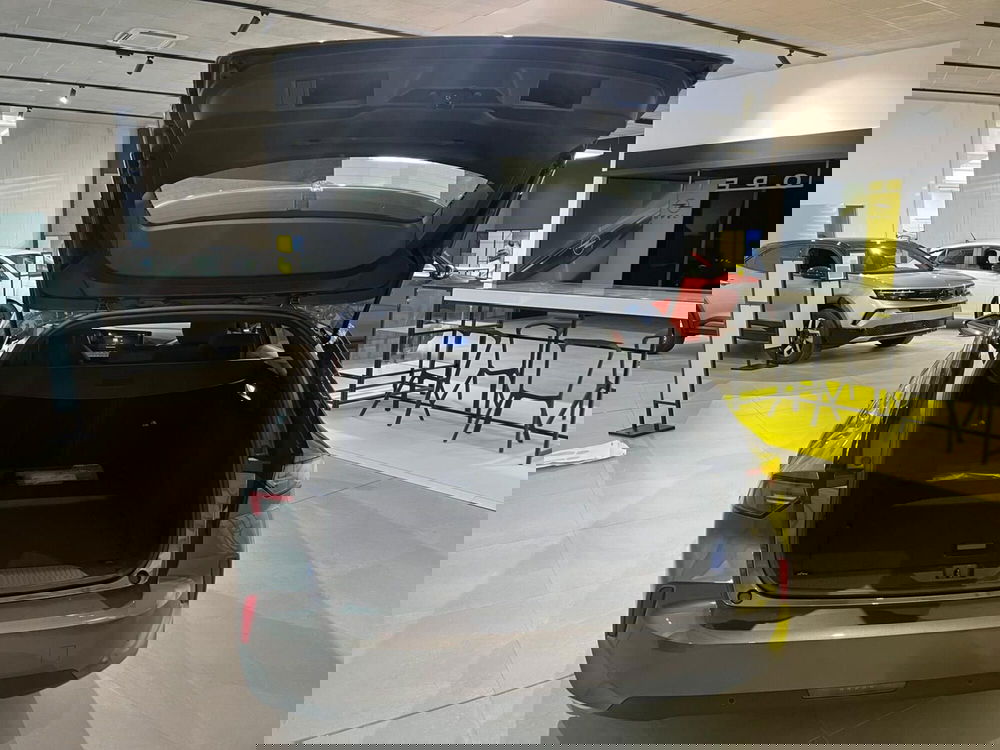 Opel Astra Station Wagon nuova a Milano (9)