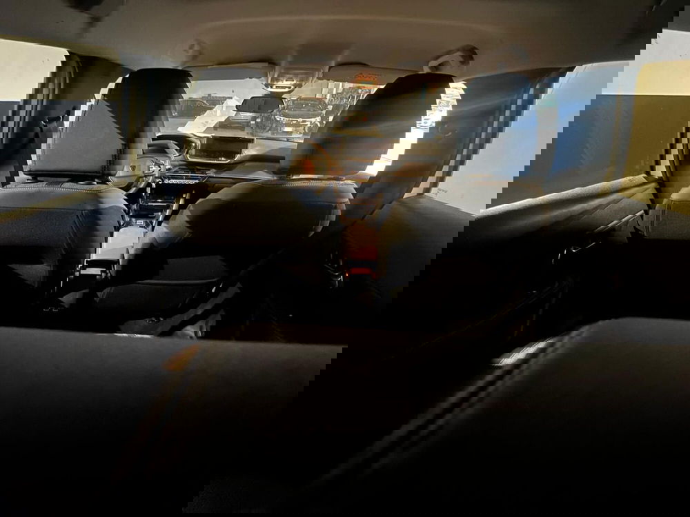 Peugeot 208 usata a Milano (15)