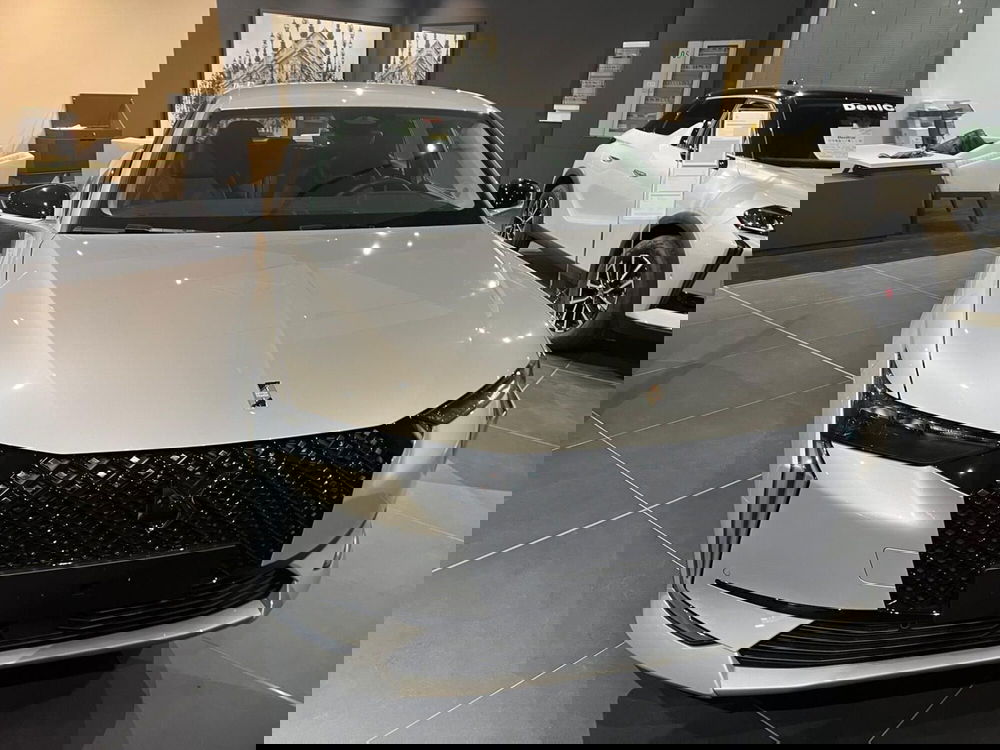 Ds DS 4 nuova a Milano (2)