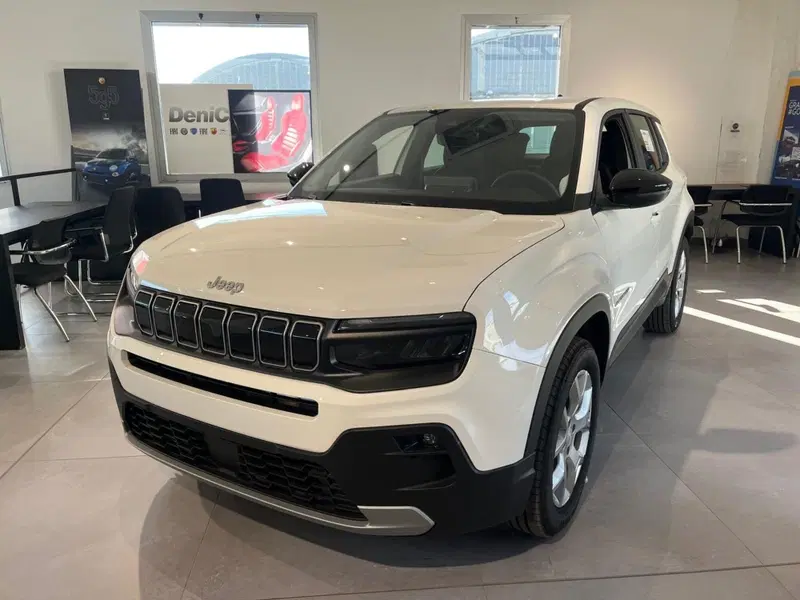 Jeep Avenger nuova a Milano