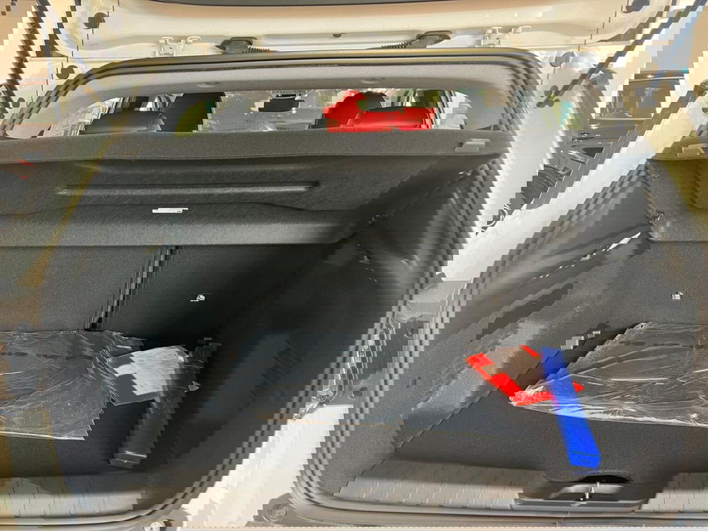 Jeep Avenger nuova a Milano (10)