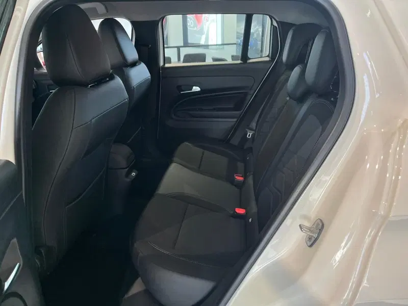 Jeep Avenger nuova a Milano (13)