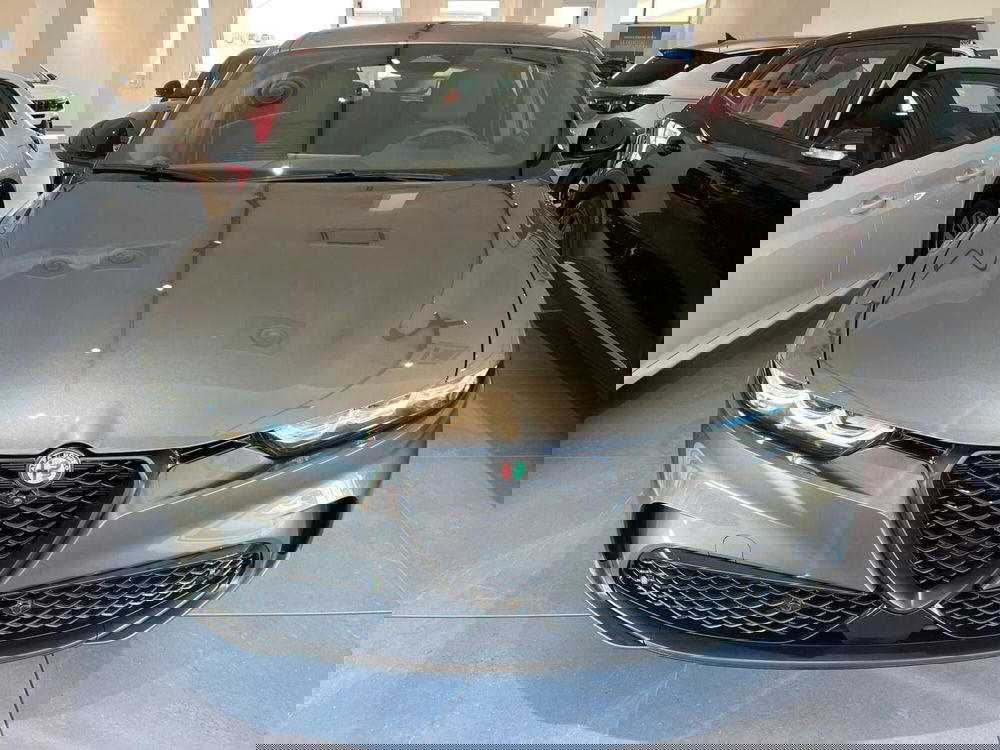 Alfa Romeo Tonale nuova a Milano (2)