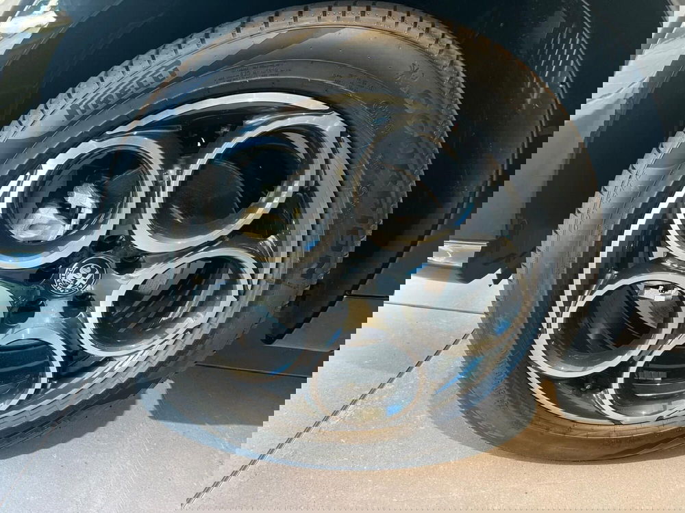 Alfa Romeo Tonale nuova a Milano (8)