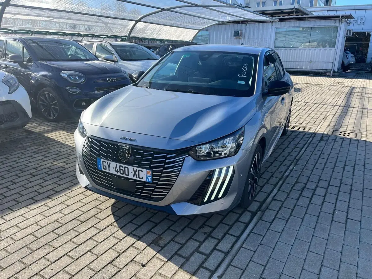 Peugeot 208 usata a Milano