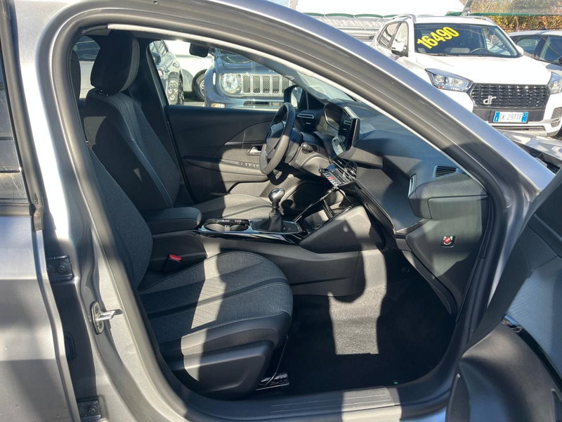 Peugeot 208 usata a Milano (13)