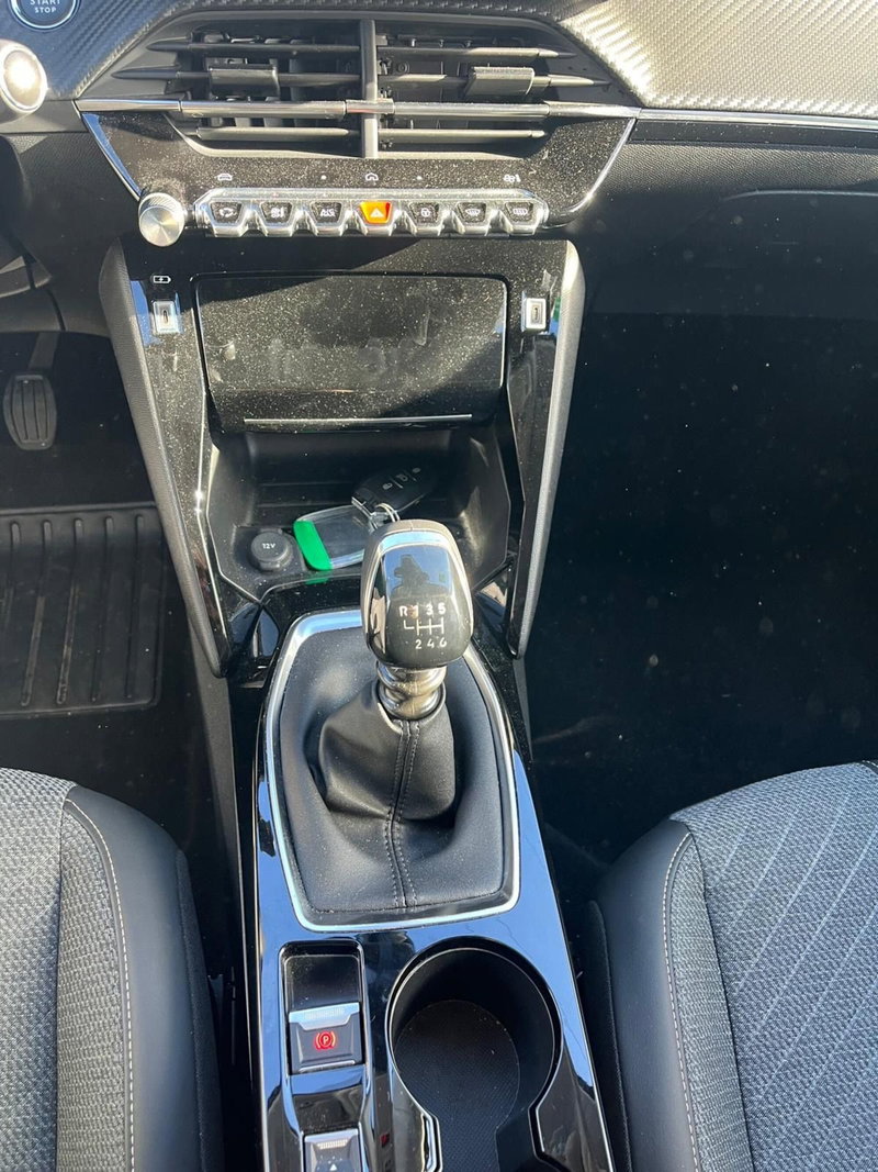 Peugeot 208 usata a Milano (17)