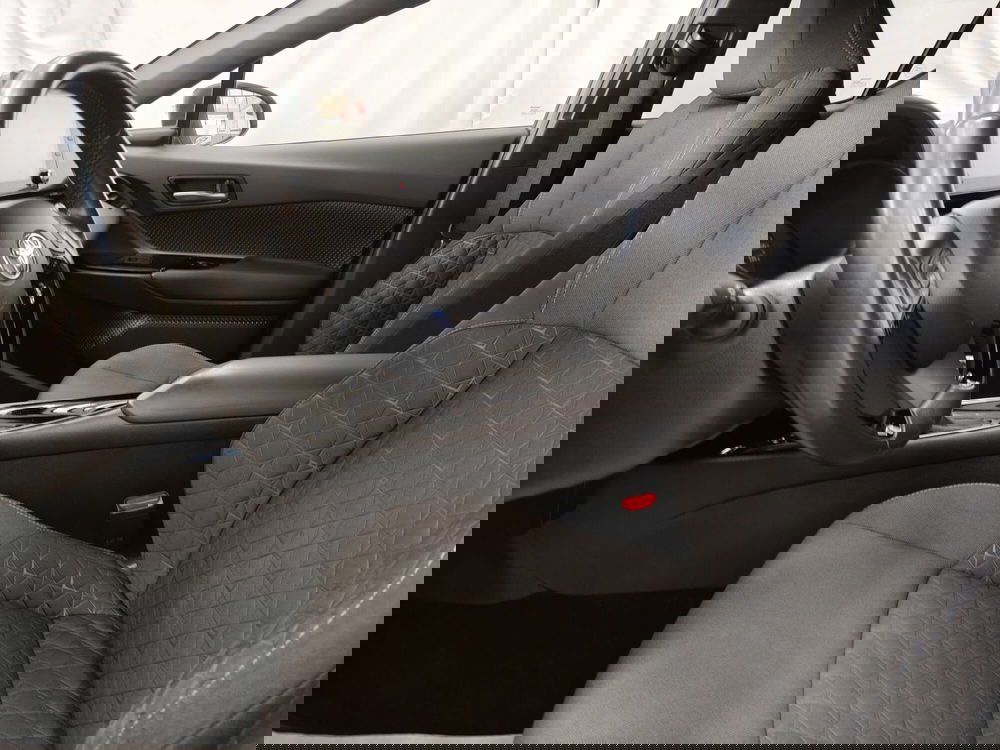 Toyota Toyota C-HR usata a Frosinone (14)