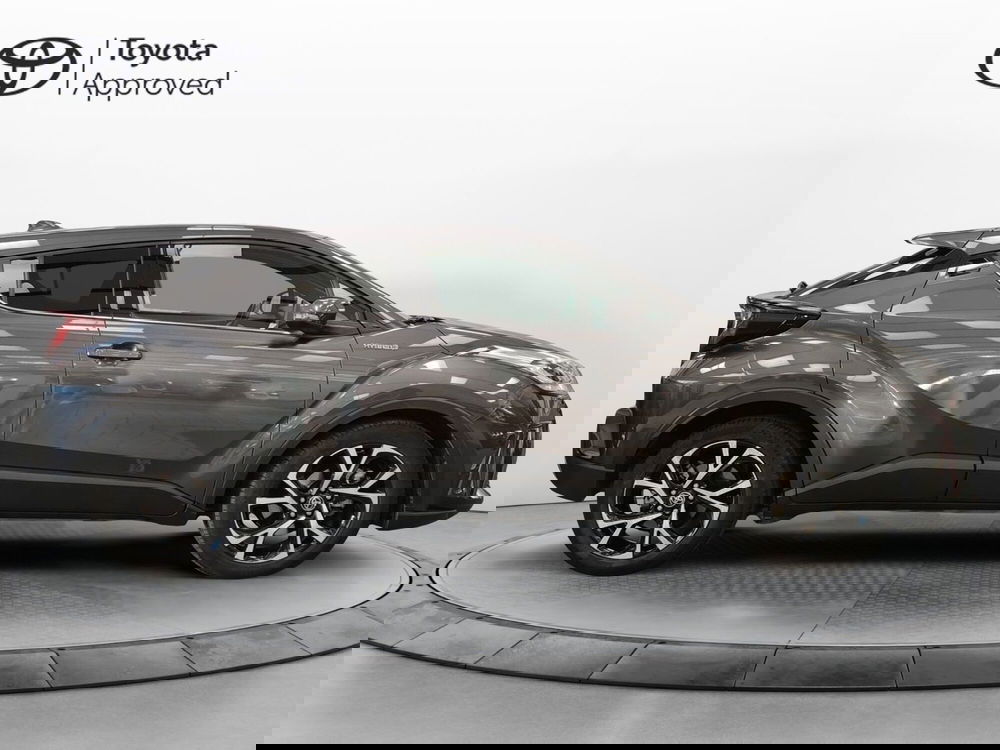 Toyota Toyota C-HR usata a Frosinone (17)